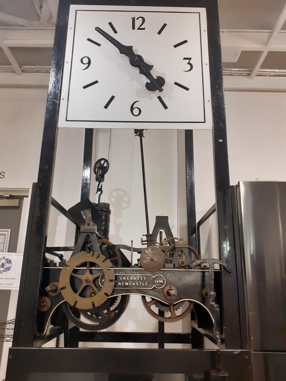 Muncipal hall clock at brampton